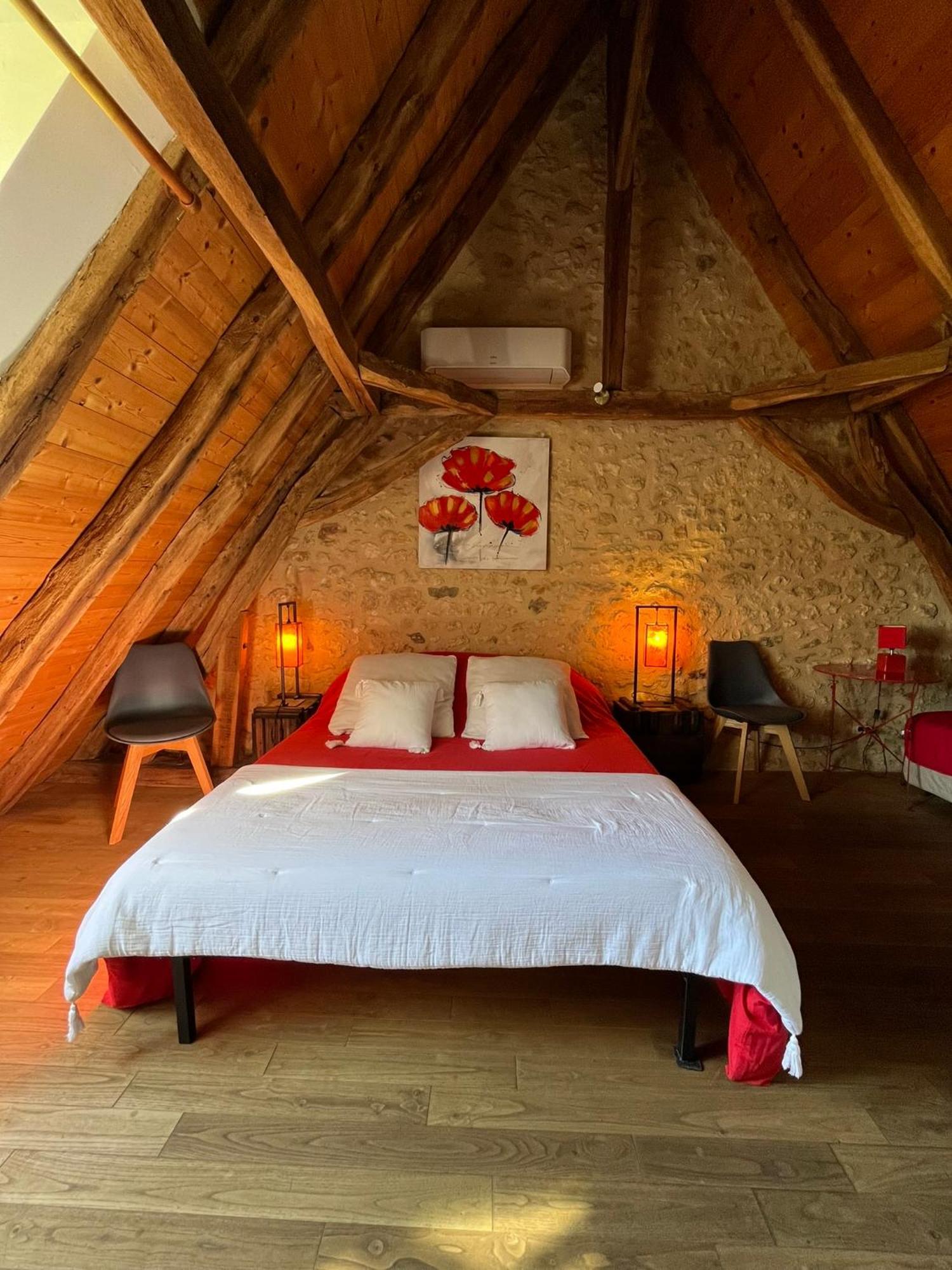 Chambre D'Hotes La Ferme De La Croix. Saint-Avit-Senieur Екстер'єр фото